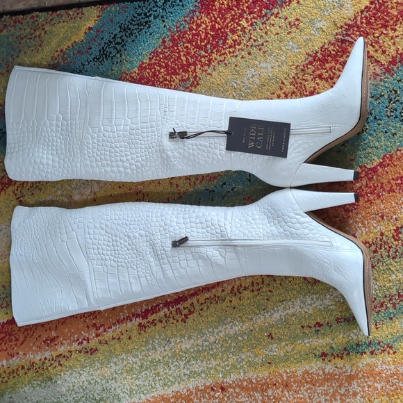 Vince Camuto boots - Picture 2 of 6